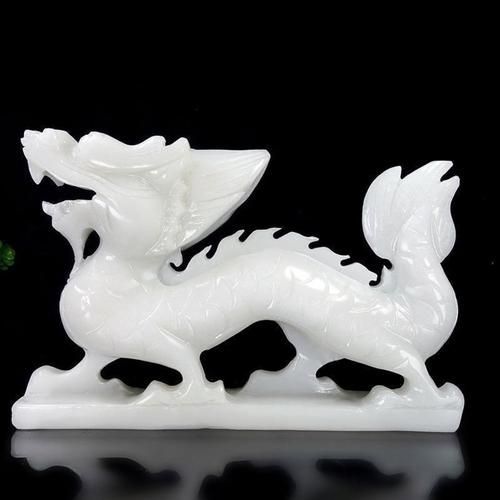 龍擺件有哪些材質(zhì)選擇，龍擺件是中國傳統(tǒng)文化中的傳統(tǒng)文化中的經(jīng)典裝飾品 龍擺件有哪些材質(zhì)選擇，龍擺件是中國傳統(tǒng)文化中的傳統(tǒng)文化中的經(jīng)典裝飾品 龍魚百科 第11張