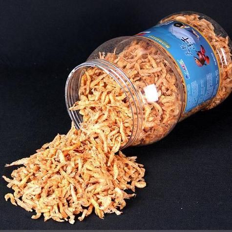 給我一些龍魚喂食海蝦的圖片示例