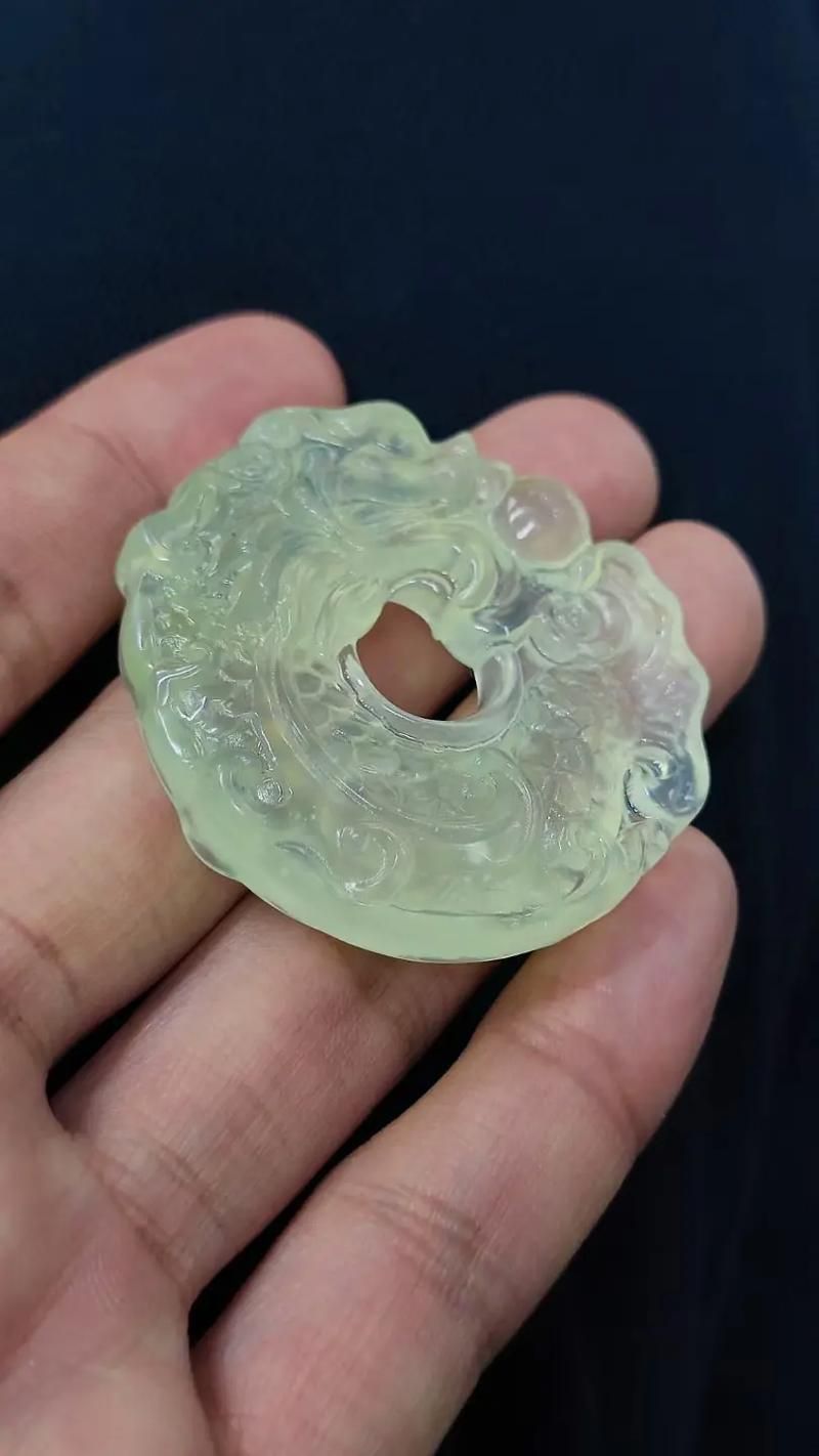 如何鑒別龍頭魚身掛件的材質，和田玉材質鑒別 如何鑒別龍頭魚身掛件的材質，和田玉材質鑒別 龍魚百科 第9張