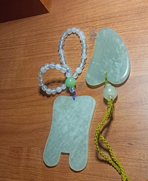 如何鑒別龍頭魚身掛件的材質，和田玉材質鑒別 如何鑒別龍頭魚身掛件的材質，和田玉材質鑒別 龍魚百科 第10張