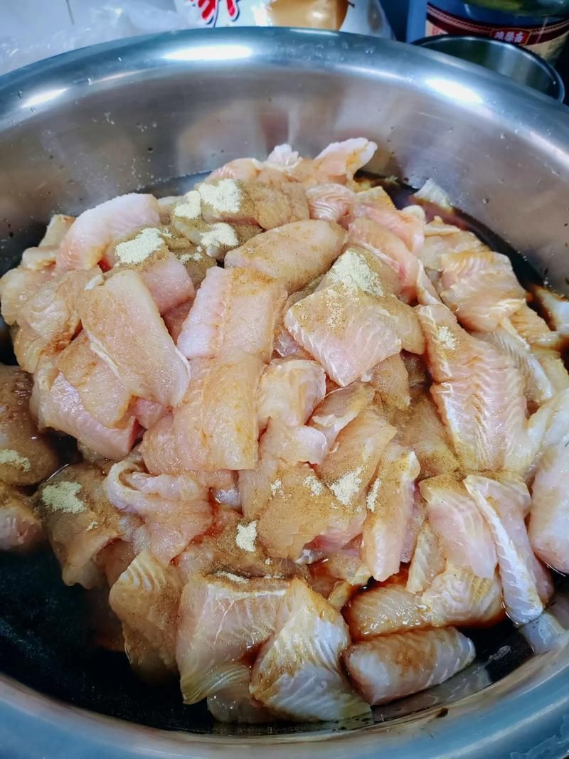 哪些魚食適合嘴歪龍魚？ 哪些魚食適合嘴歪龍魚？ 龍魚百科 第7張