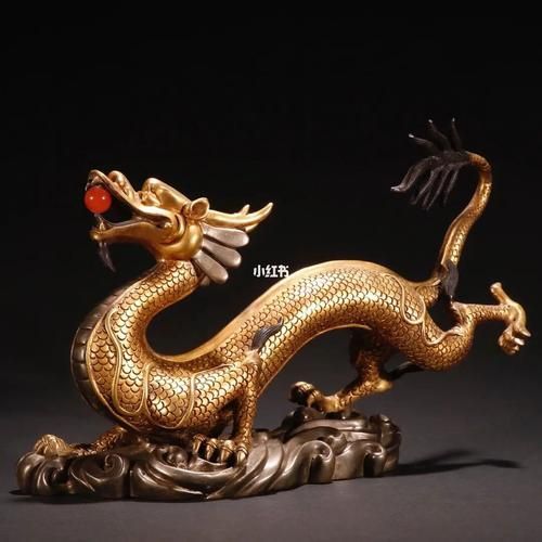 請?zhí)峁└帻垟[件的圖片，龍擺件有哪些經(jīng)典造型 請?zhí)峁└帻垟[件的圖片，龍擺件有哪些經(jīng)典造型 龍魚百科 第9張