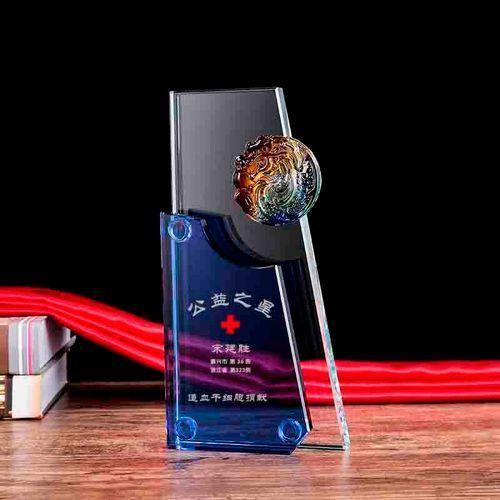 給我推薦一些龍魚紀念品