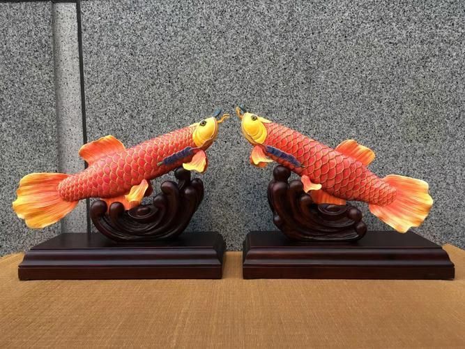 如何辨別龍魚擺件的真偽，如何辨別龍魚擺件真偽思考完成