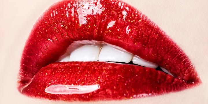 紅龍配色心理學(xué)，“紅龍配色心理學(xué)配色心理學(xué)：浸感與權(quán)威配色心理學(xué)