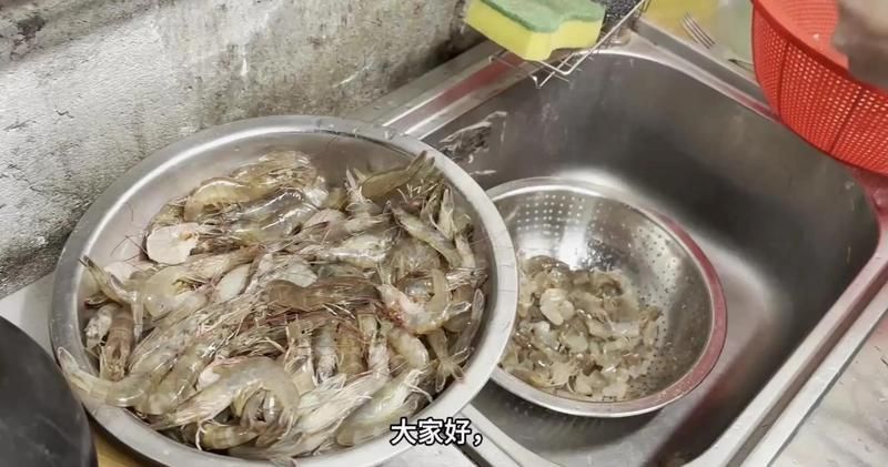龍魚多久喂一次蝦比較合適，龍魚喂蝦的頻率取決于多種因素，包括龍魚的大小、健康狀況以及環(huán)境條件