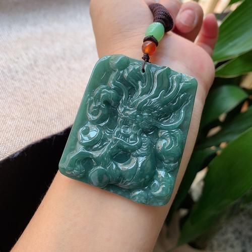 如何挑選一款合適的龍頭魚(yú)吊墜，如何挑選一款適合自己的龍頭魚(yú)吊墜
