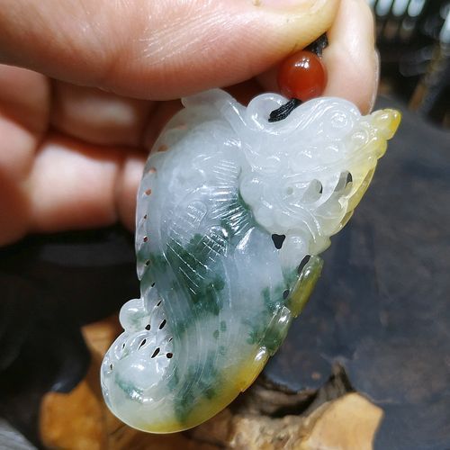 如何挑選一款合適的龍頭魚吊墜，如何挑選一款適合自己的龍頭魚吊墜