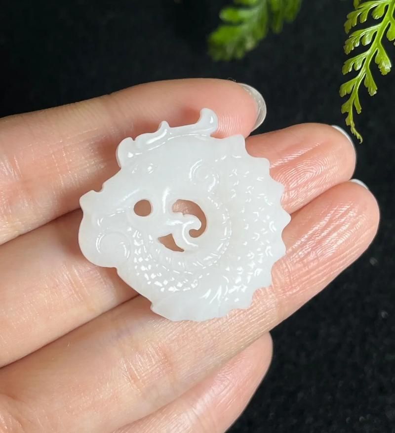 龍魚玉佩的價格范圍是多少，龍魚玉佩的價格范圍是多少龍魚玉佩的價格范圍是多少