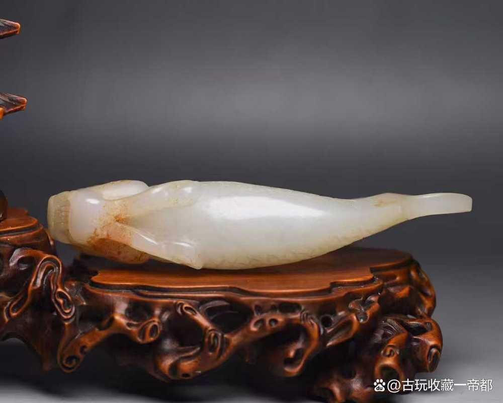 龍頭魚玉擺件有哪些款式，龍頭魚玉擺件是中國傳統玉器中的一種造型和寓意深受人們喜愛
