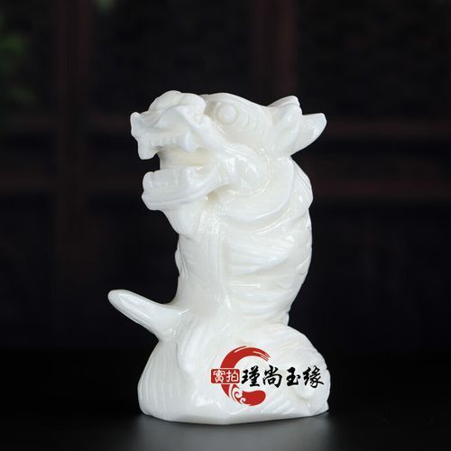 龍頭魚玉擺件有哪些款式，龍頭魚玉擺件是中國傳統玉器中的一種造型和寓意深受人們喜愛