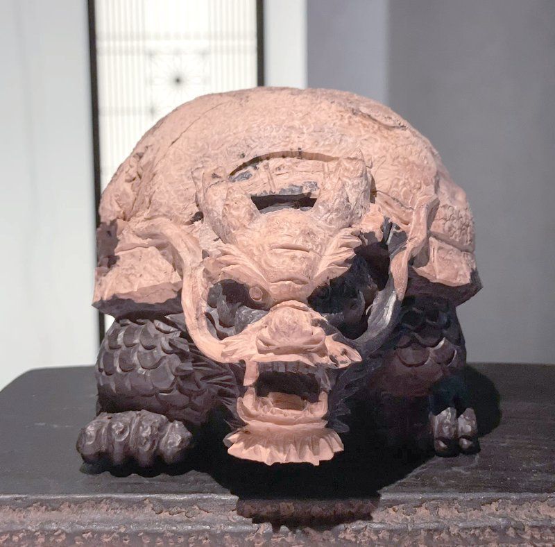 龍龜材質有哪些種類，龍龜材質選購指南，古典過背金龍魚發色快速對比不同材質的優缺點