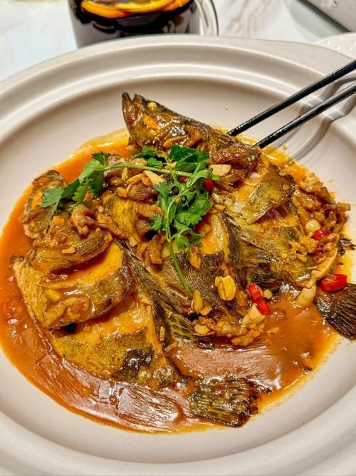 雄縣龍魚有哪些特色調料，河北雄縣龍魚的特色調料配方屬于傳統(tǒng)美味可口的雄縣龍魚