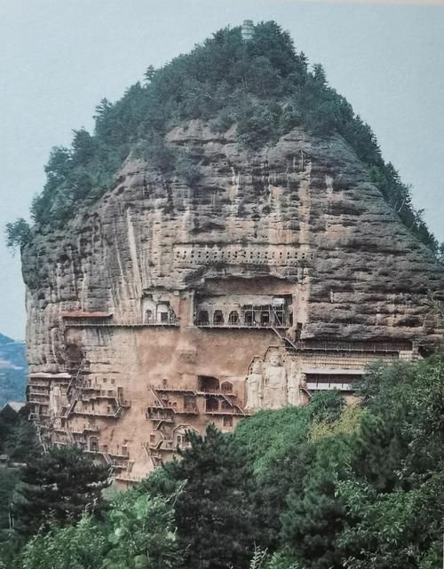 能否提供更多關于麥積山石窟的信息，中國四大石窟之一——麥積山石窟