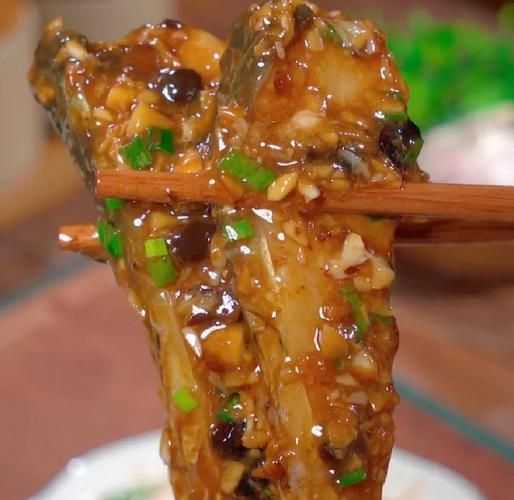 順德龍魚骨腩有哪些經典做法？，順德龍魚骨腩是一道經典的廣東菜，用戶要求詳解1000字