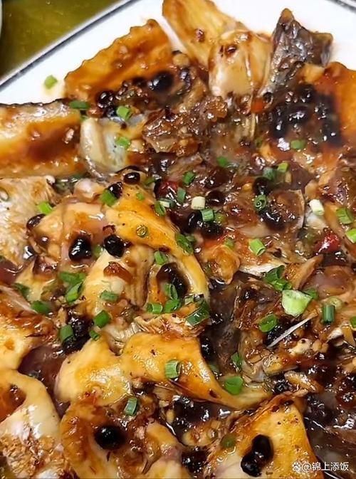 順德龍魚骨腩有哪些經(jīng)典做法？，順德龍魚骨腩是一道經(jīng)典的廣東菜，用戶要求詳解1000字