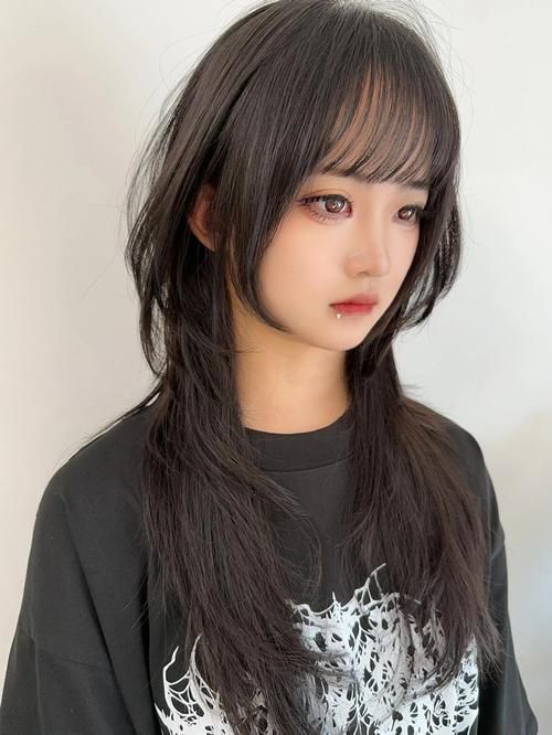推薦一些適合12-15歲女生的發(fā)型，12-15歲女生發(fā)型推薦