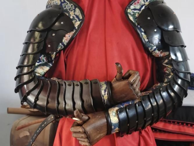 鐵甲武士，“鐵甲武士”并非單一固定概念，