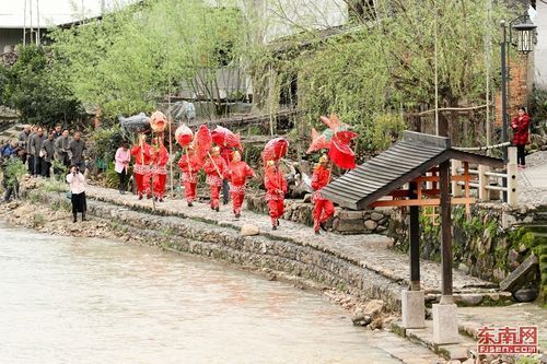 武夷山龍魚表演的傳承人有哪些？，武夷山龍魚戲傳承人有哪些？