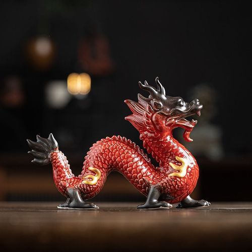 能否提供紅龍主題家居的圖片示例，紅龍主題家居圖片示例：紅龍主題家居的裝飾清單