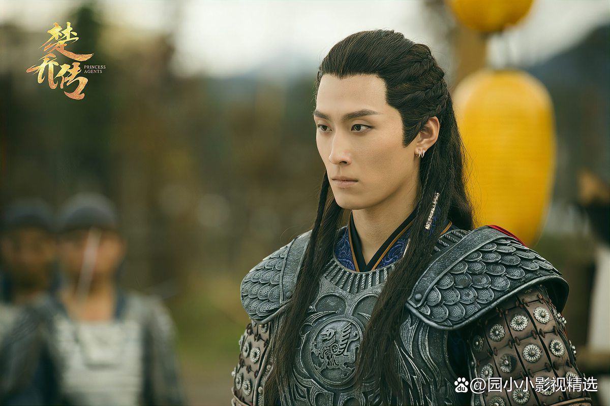 龍魚CP有哪些衍生作品？，《斗羅大陸》龍魚cp的衍生作品要求1000字和配圖