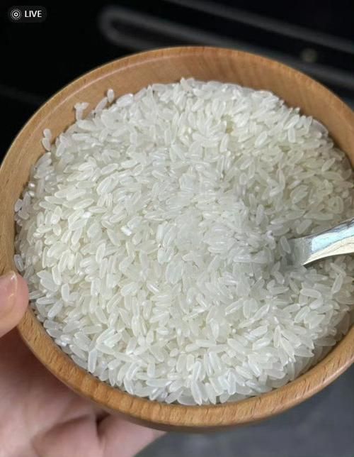 金龍魚高端系列有哪些主打產(chǎn)品？，金龍魚高端系列主打產(chǎn)品：金龍魚高端系列主打產(chǎn)品