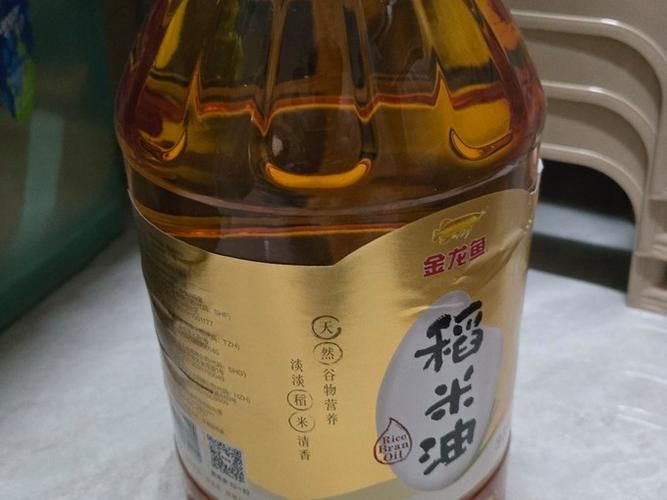 如何辨別金龍魚稻米油和山茶油的真偽，如何辨別金龍魚稻米油與山茶油的真偽