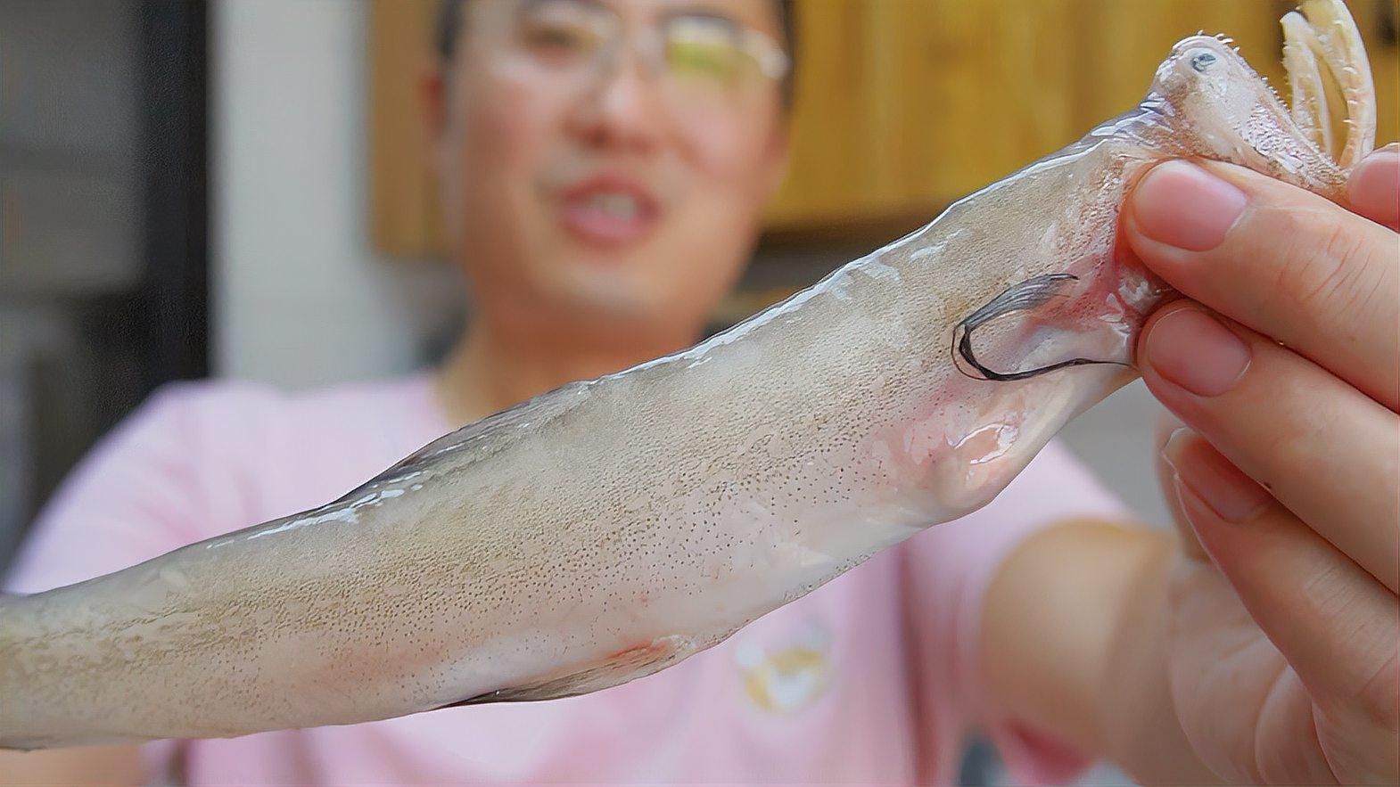 紅龍魚還有哪些其他做法？，紅龍魚哪些部位不能吃，如何挑選新鮮的紅龍魚家常菜譜清單