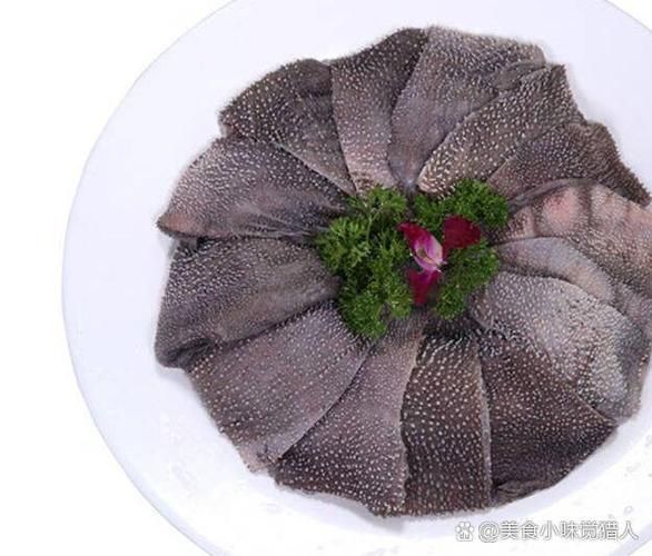 龍魚吃牛心后有哪些正常反應(yīng)？，龍魚吃牛心后多久會排泄？