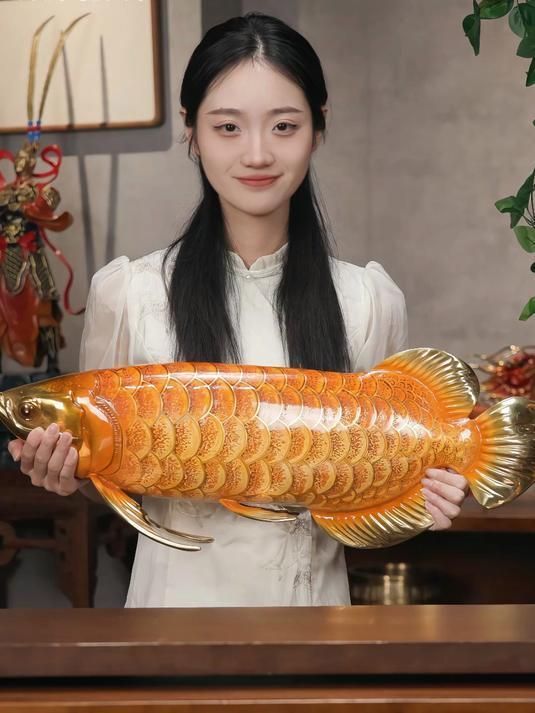 哪些材質的龍魚擺件需要特別清潔，新中式黃銅金龍魚擺件如何保養龍魚擺件有哪些妙招