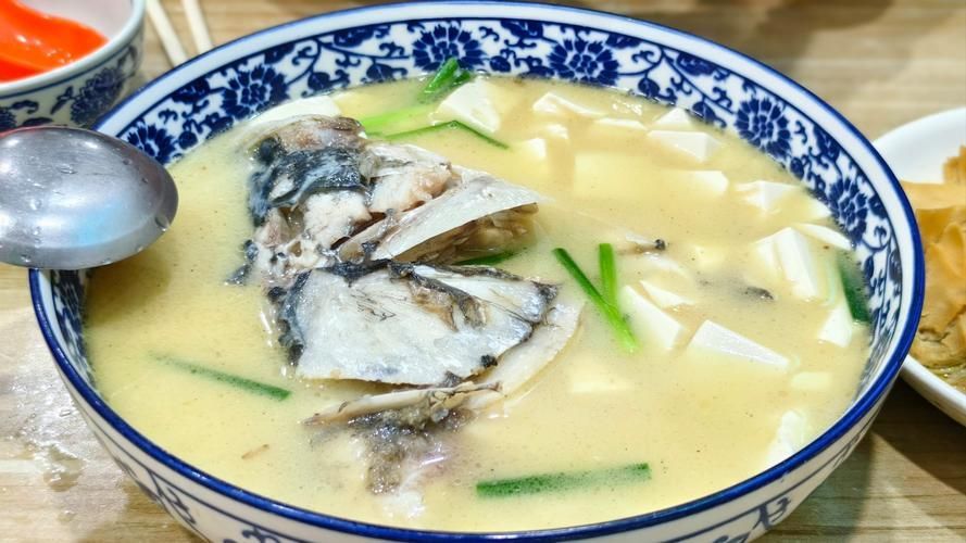 食用龍魚有哪些經典做法，紅燒龍魚（亞洲龍魚、銀龍魚、銀龍魚、銀龍魚、銀龍魚