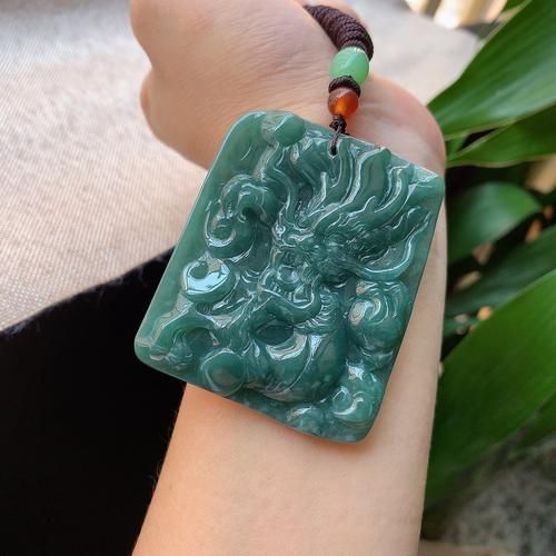 龍頭魚吊墜的價格范圍是多少，龍頭魚吊墜的價格是多少，龍頭魚吊墜的收藏價值如何