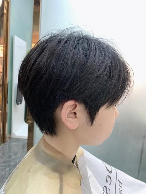 推薦一些適合12-15歲女生的發(fā)型，12-15歲女生發(fā)型推薦，適合12-15歲女生的發(fā)型