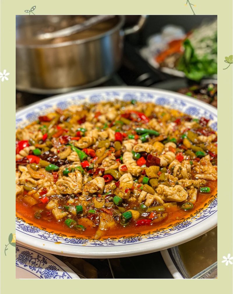 墊江龍魚店，墊江地區(qū)的龍魚店以鮮活食材與精湛烹飪技藝著稱