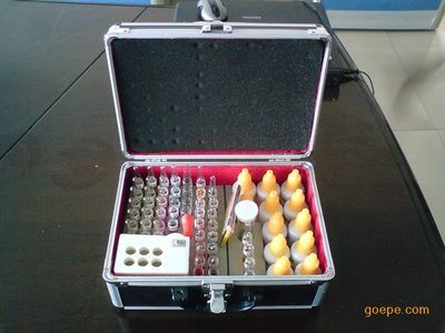 金魚缸里放彩色石頭好不好呢(金魚缸里放彩色石頭好不好呢視頻)