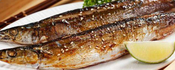 銀龍魚(yú)眼睛外面有白膜放慶大可以嗎(龍魚(yú)眼睛長(zhǎng)白膜)