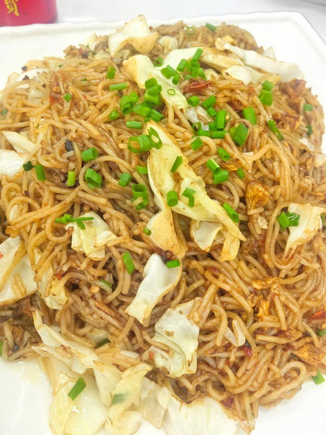 井岡山龍魚店，上海井岡山龍魚店推薦靜靜品味綠茶的李溫婉魟星龍魚會館