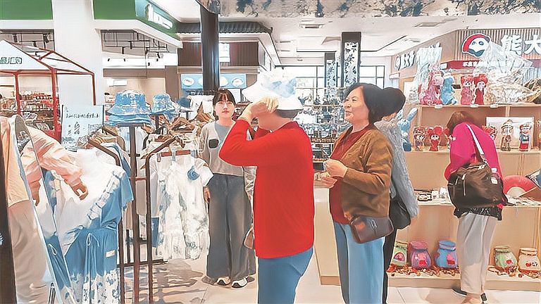 安順龍魚店，六百年古城煥新歸來安順龍宮服務區日均接待超1.5萬人次