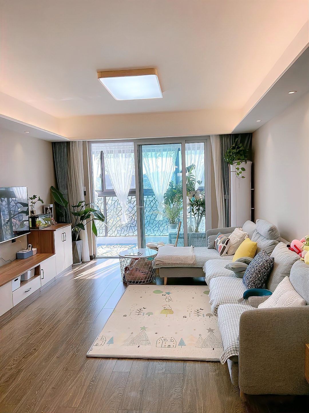 客廳圖片100張【18個客廳設計靈感合集，溫馨原木風,輕奢藝術范】 客廳圖片100張【18個客廳設計靈感合集，溫馨原木風,輕奢藝術范】 龍魚百科 第26張