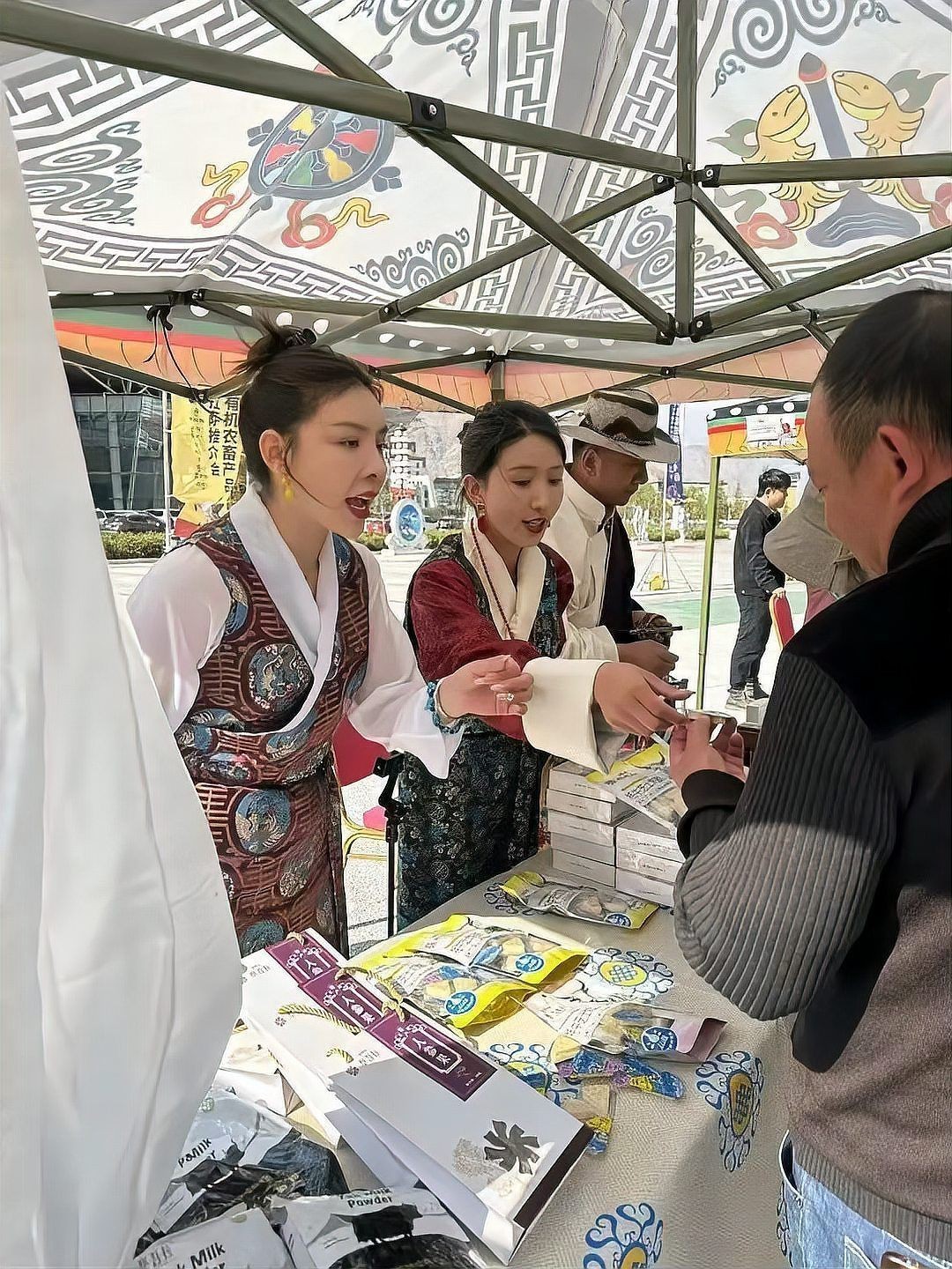 玉樹藏族自治州龍魚店，玉樹藏族自治州的龍魚