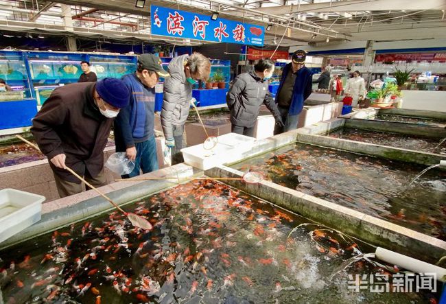 風(fēng)水學(xué)中的魚缸擺設(shè)原理：家居風(fēng)水學(xué)中的魚缸擺設(shè)原理