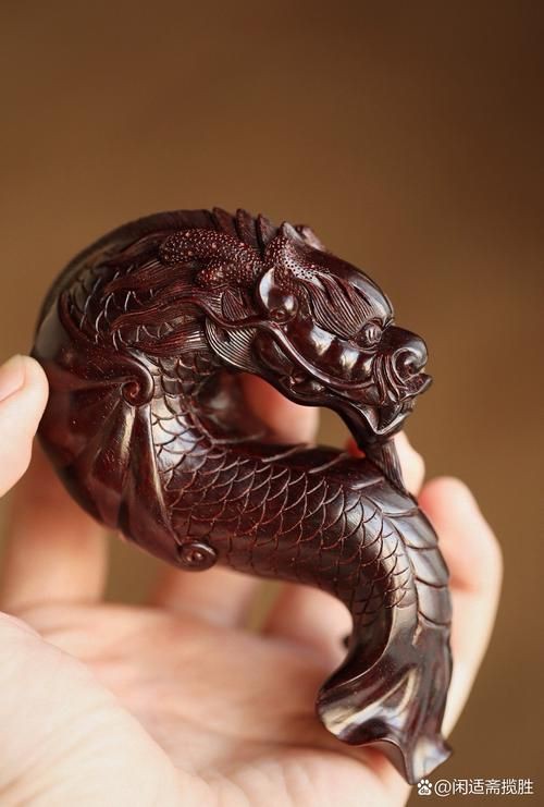 木雕龍魚圖片大全：《木雕龍魚圖片大全》