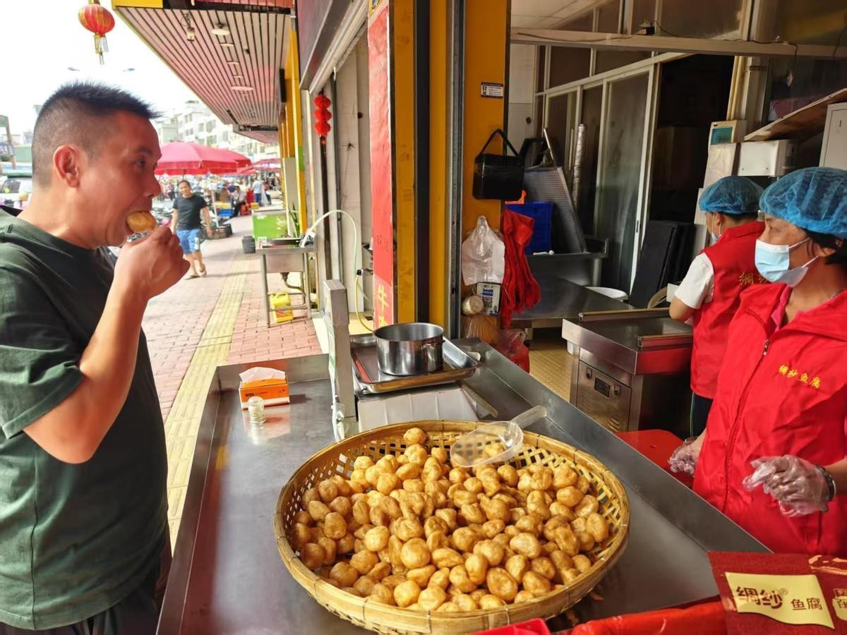 云浮龍魚店：新興縣新興縣新城鎮龍魚灣觀賞魚店成立于2016年1月26日