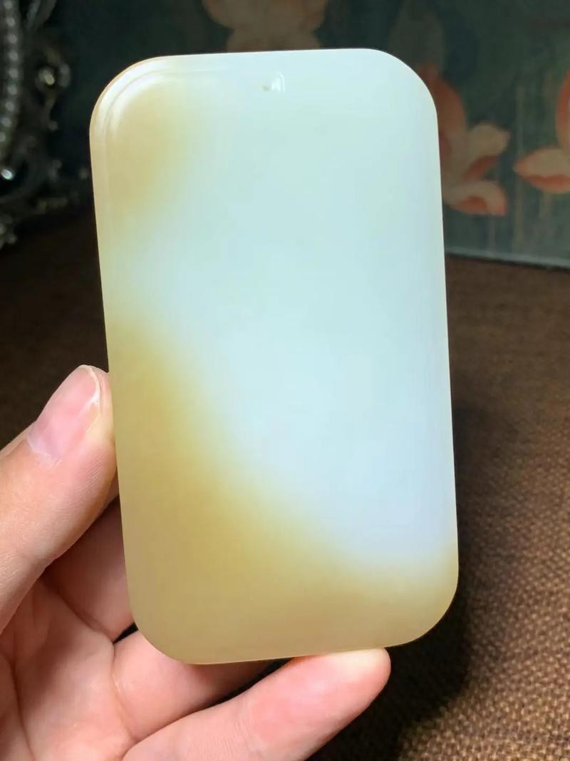 8000萬羊脂玉圖片【8000萬級羊脂玉的收藏價值與鑒別】 8000萬羊脂玉圖片【8000萬級羊脂玉的收藏價值與鑒別】 龍魚論壇 第6張