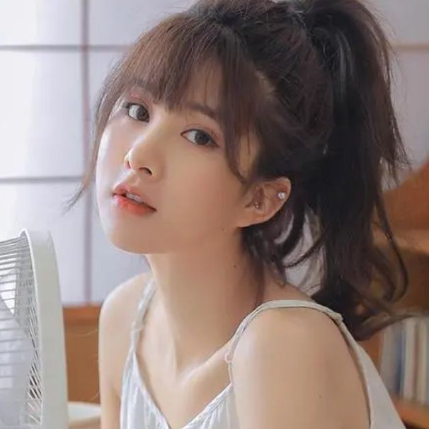 魚缸的魚尾巴魚鰭上有血絲【《魚缸之魚缸之魚缸之魚觀察摘要》魚缸之魚尾鰭出現紅血絲】 魚缸的魚尾巴魚鰭上有血絲【《魚缸之魚缸之魚缸之魚觀察摘要》魚缸之魚尾鰭出現紅血絲】 龍魚百科 第9張