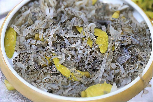 魔鬼魚皮為何要慎重購買【“魔鬼魚皮”即蝠鲼的皮，因其獨(dú)特外觀常被用于制作皮具等產(chǎn)品】 魔鬼魚皮為何要慎重購買【“魔鬼魚皮”即蝠鲼的皮，因其獨(dú)特外觀常被用于制作皮具等產(chǎn)品】 龍魚百科 第3張