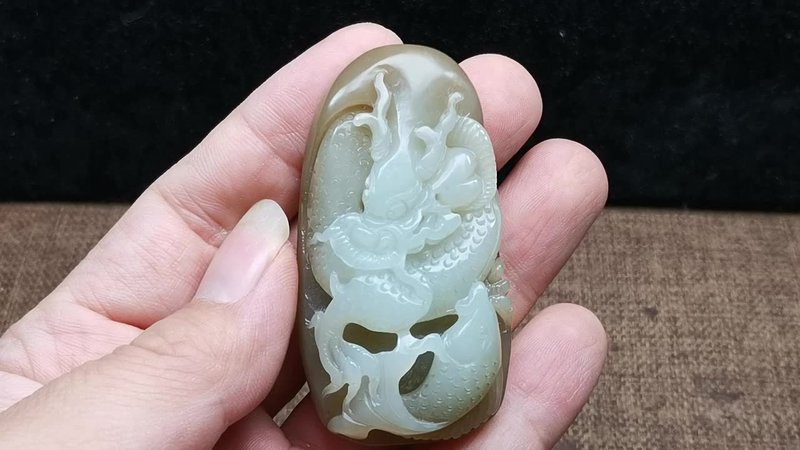 和田龍魚店【“和田龍魚店”聚焦于和田玉材質的龍魚主題工藝品】