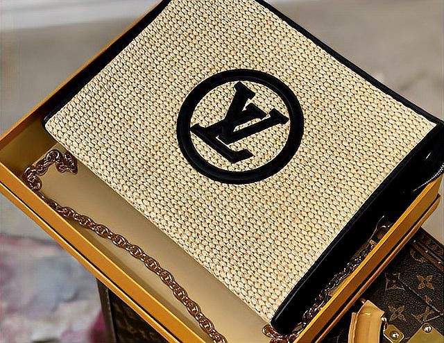 世界奢侈品三巨頭【lvmh、開云集團（richemont）、開云集團】