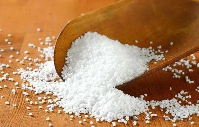 魚腹水了加鹽可以緩解嗎【孔雀魚腹水試試這3個簡單方法，知乎金魚肚子脹大3招幫你解決】