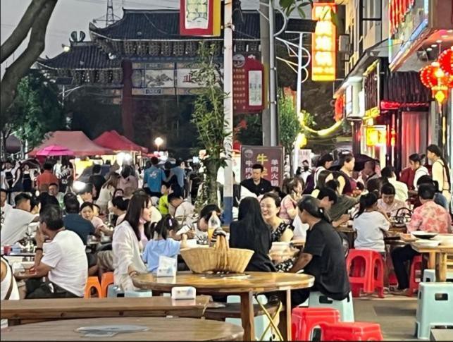 普定龍魚店【“普定龍魚店”公開資料中未查詢到該店鋪具體信息】 普定龍魚店【“普定龍魚店”公開資料中未查詢到該店鋪具體信息】 全國水族館企業名錄 第2張